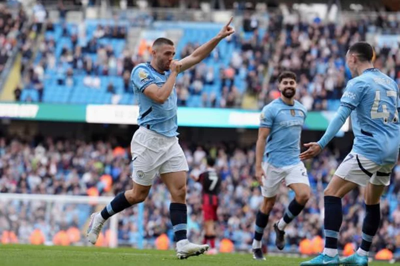 لاعب مانشستر سيتي: نثق في قدرتنا على التأهل إلى دوري أبطال أوروبا